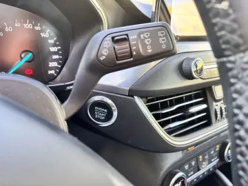 FORD FOCUS 1.0 ECOBOOST 155 CP MHEV   HYBRID