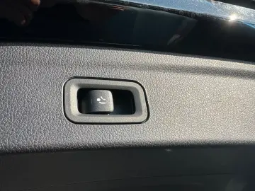 Mercedes-Benz GLE 300d 4M AMG PANO LUFT HUD BELÜF AHK BURM