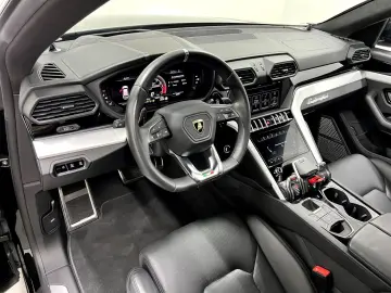 LAMBORGHINI Urus AWD Aut. Pano  Keramik B&O  Massage  ...