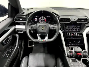 LAMBORGHINI Urus AWD Aut. Pano  Keramik B&O  Massage  ...