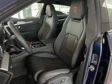 LAMBORGHINI Urus.ADAS PANORAMA HEAD-UP NIGHT-VISION MATTLACK