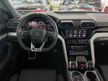 LAMBORGHINI Urus.ADAS PANORAMA HEAD-UP NIGHT-VISION MATTLACK