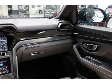 LAMBORGHINI Urus Ceramic Carbon B&O Garantie Facelift