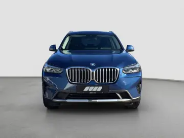 BMW X3 xDrive 30e (Navi LED Pano HUD Leder WLAN)