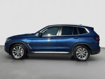 BMW X3 xDrive 30e (Navi LED Pano HUD Leder WLAN)
