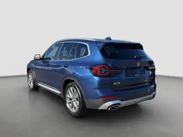 BMW X3 xDrive 30e (Navi LED Pano HUD Leder WLAN)