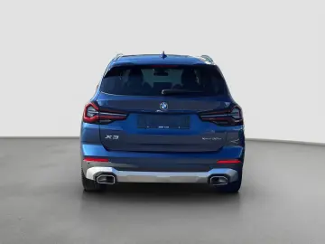 BMW X3 xDrive 30e (Navi LED Pano HUD Leder WLAN)