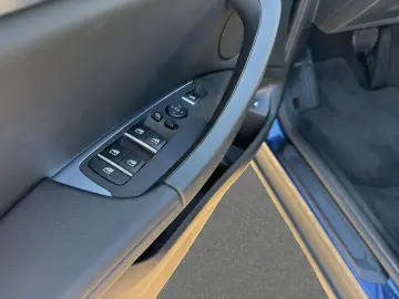 BMW X3 xDrive 30e (Navi LED Pano HUD Leder WLAN)