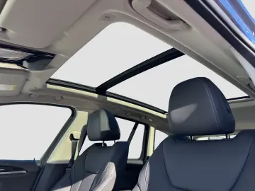 BMW X3 xDrive 30e (Navi LED Pano HUD Leder WLAN)