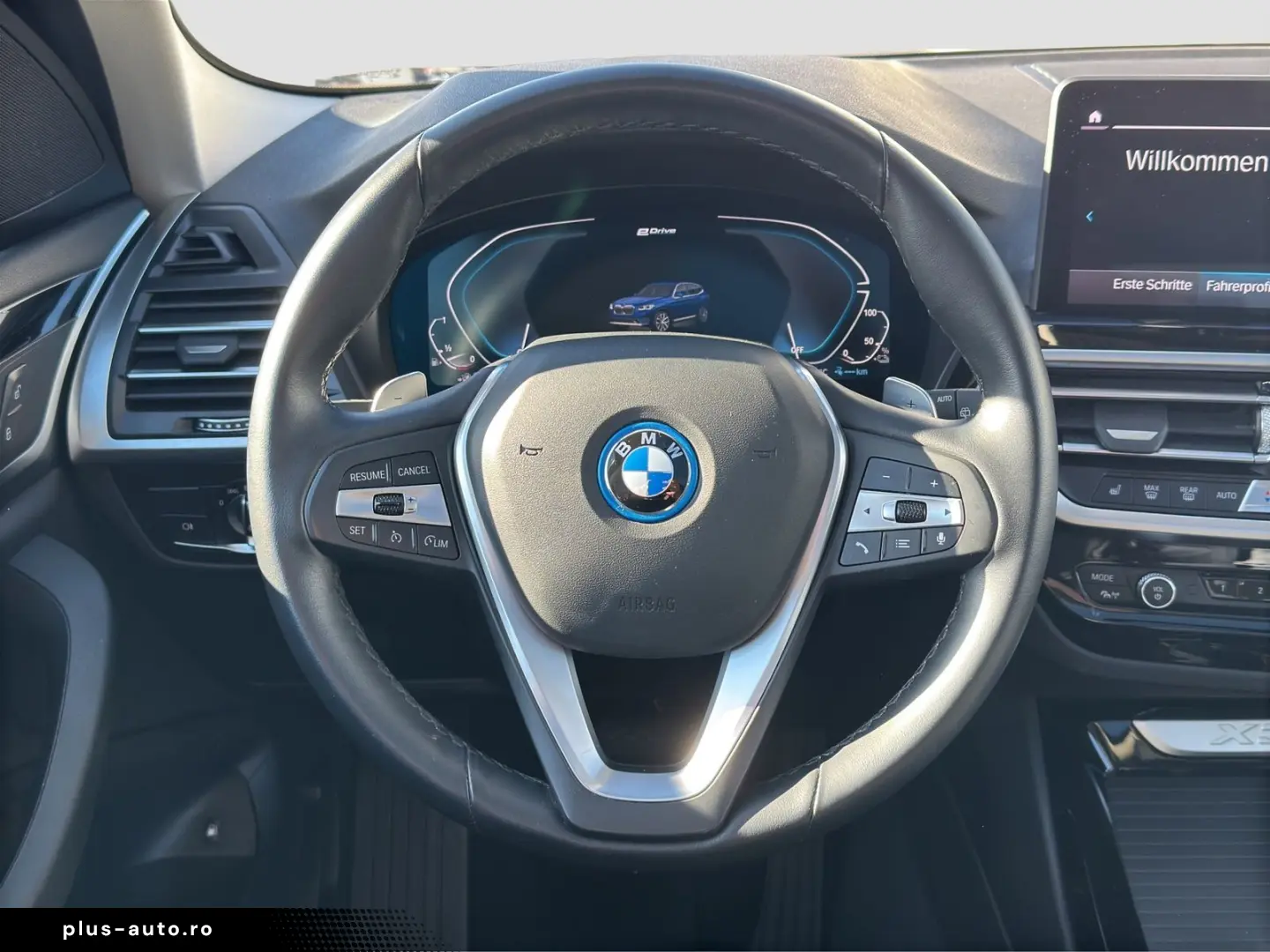 BMW X3 xDrive 30e (Navi LED Pano HUD Leder WLAN)