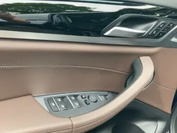 BMW X3 xDr 20i Navi Leder Dig Cockpit Memory LED El.