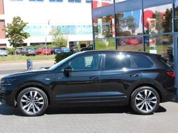 VW Touareg R-Line IQ LED Stdhzg AHK DynAud Luft 21