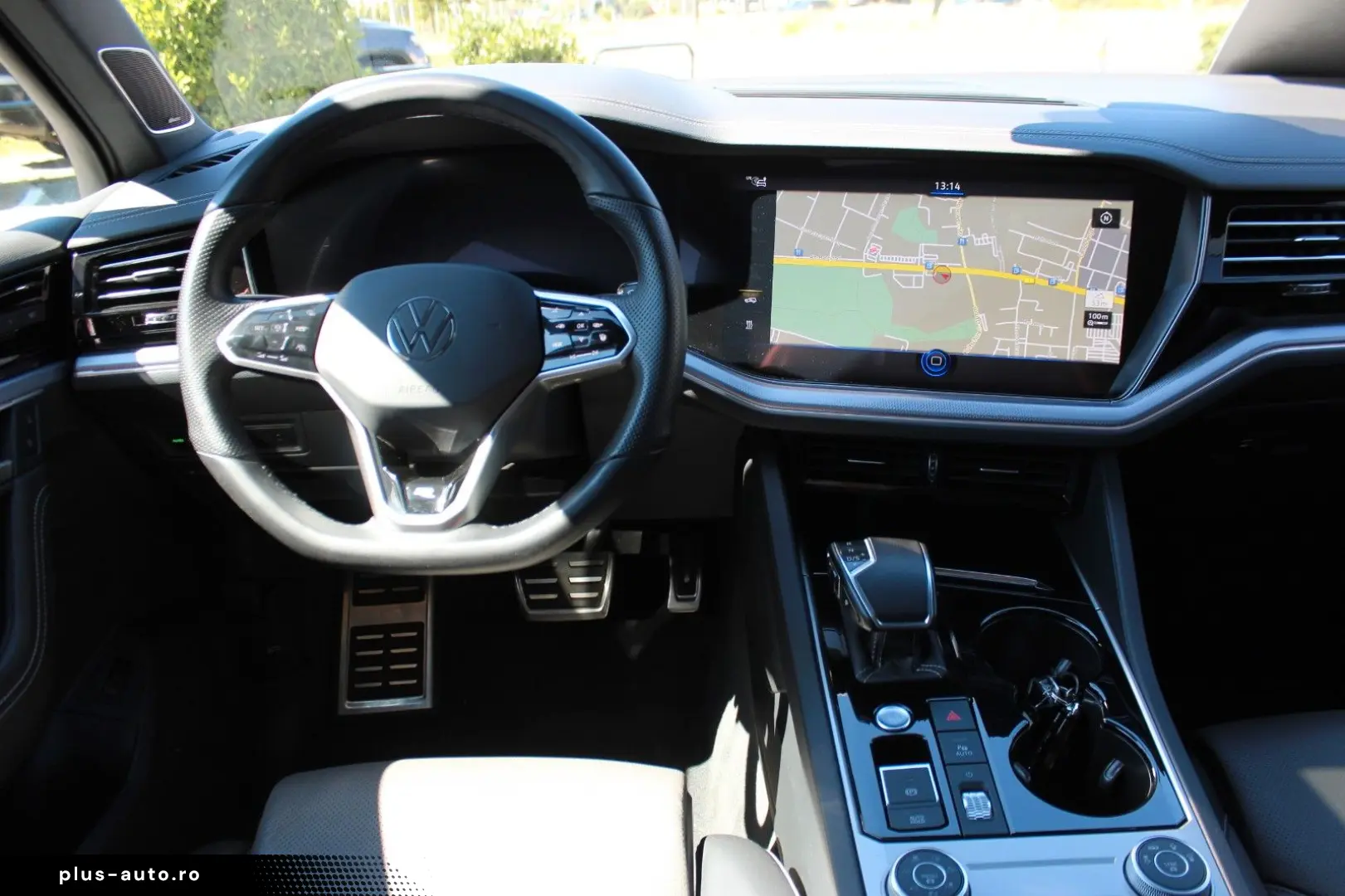 VW Touareg R-Line IQ LED Stdhzg AHK DynAud Luft 21