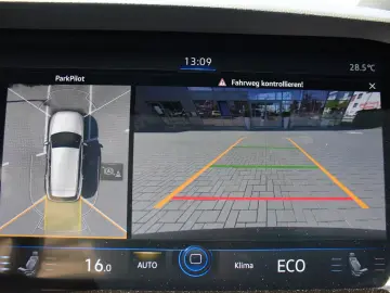 VW Touareg R-Line IQ LED Stdhzg AHK DynAud Luft 21