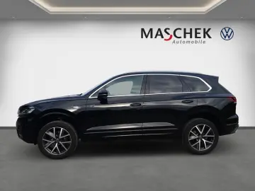VW Touareg R-Line 3.0 TDI AHK Luftfwk Anschlussg Me