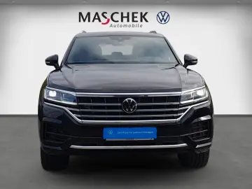 VW Touareg R-Line 3.0 TDI AHK Luftfwk Anschlussg Me