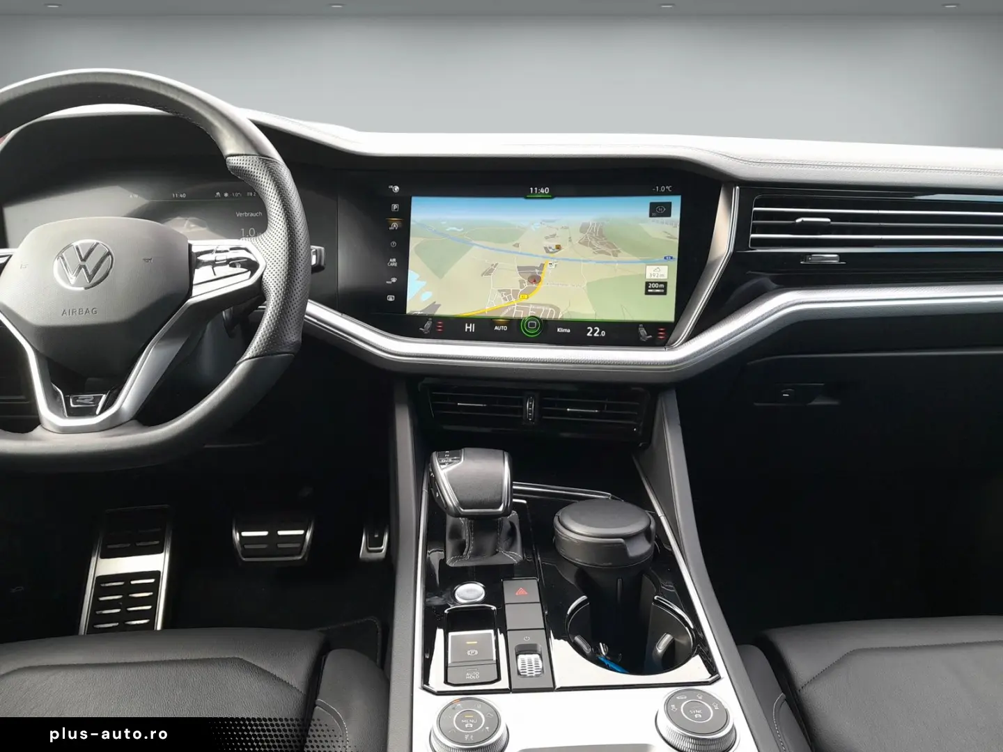 VW Touareg R-Line 3.0 TDI AHK Luftfwk Anschlussg Me