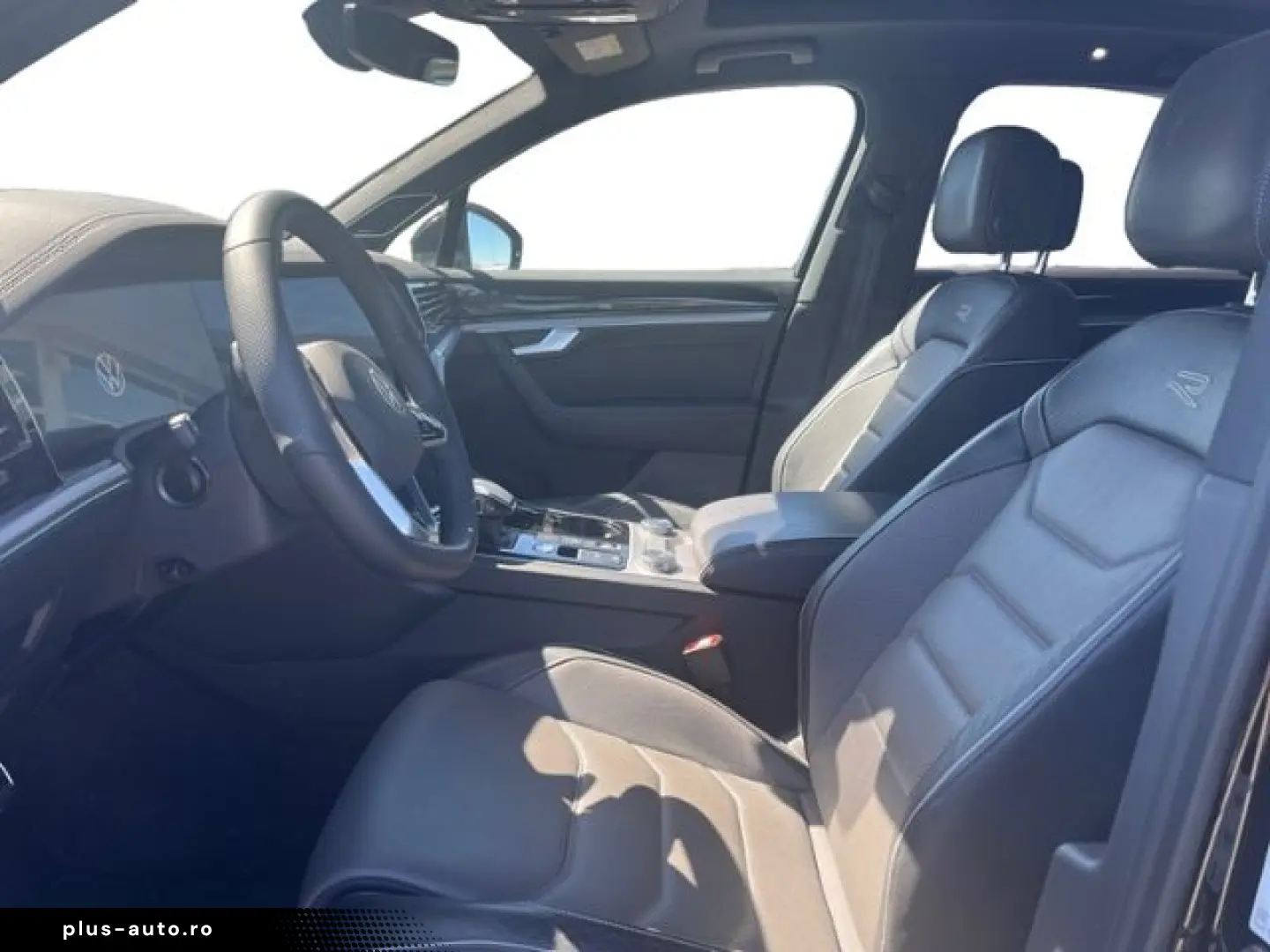 VW Touareg R-Line 3.0l TDI Leder LED IQ-Light Luft