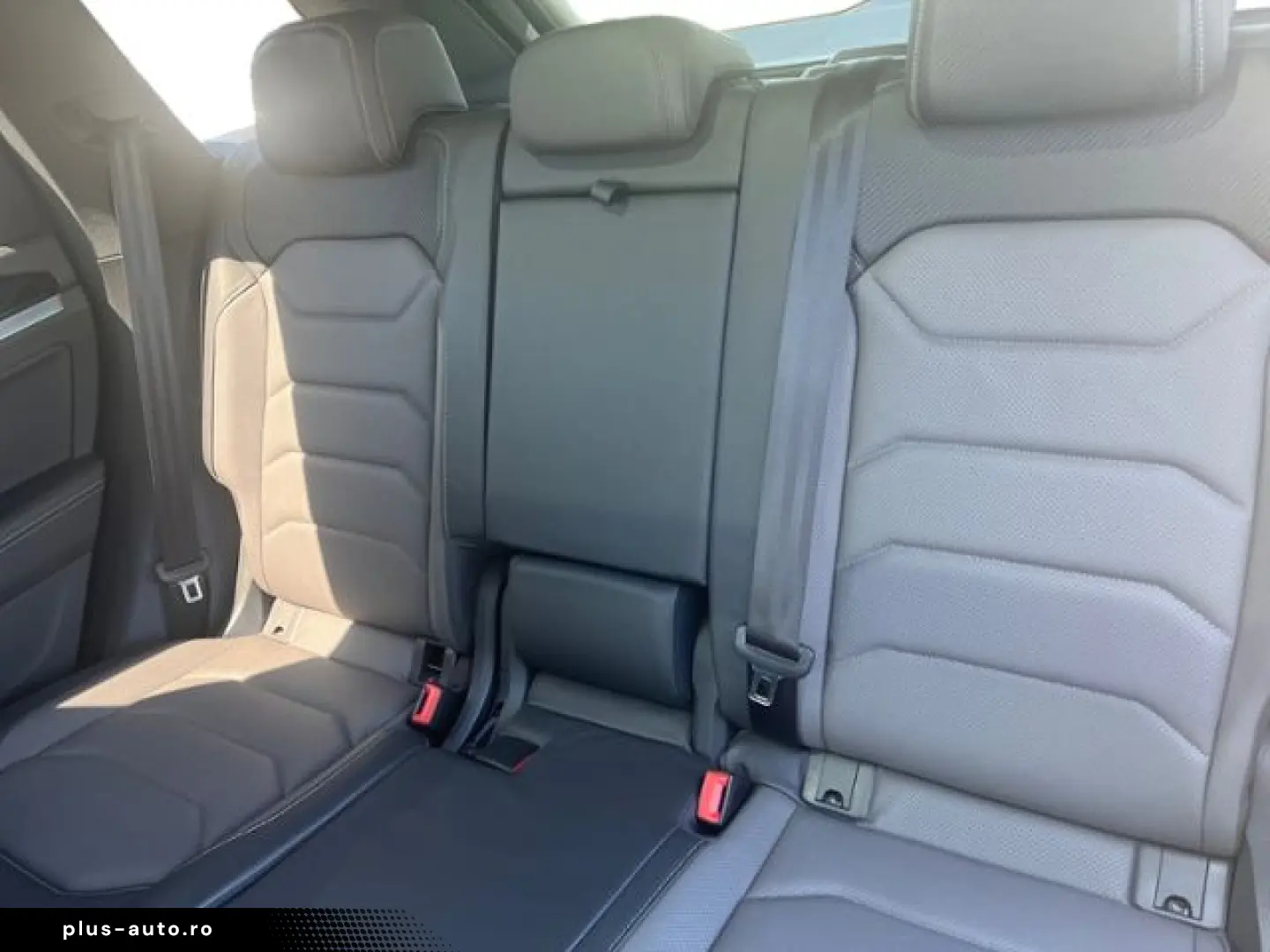 VW Touareg R-Line 3.0l TDI Leder LED IQ-Light Luft