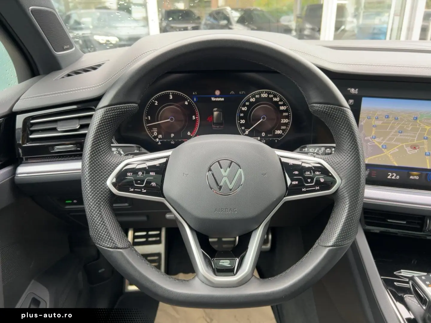 VW Touareg R-Line TDI BLACK MATRIX PANO AHK NAVI 36