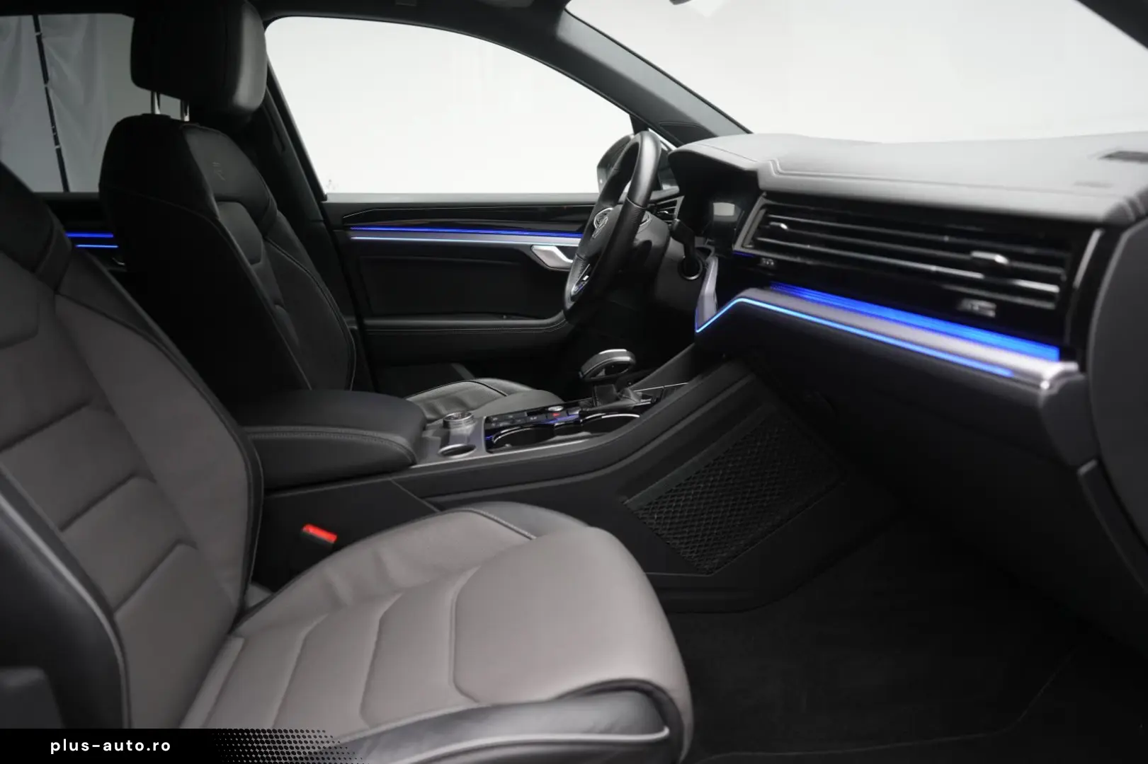 VW Touareg 3.0 V6 TDI 4Motion R-Line Leder ACC Kame