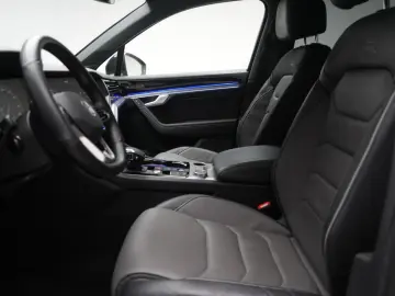 VW Touareg 3.0 V6 TDI 4Motion R-Line Leder ACC Kame