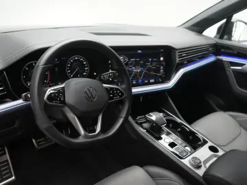 VW Touareg 3.0 V6 TDI 4Motion R-Line Leder ACC Kame