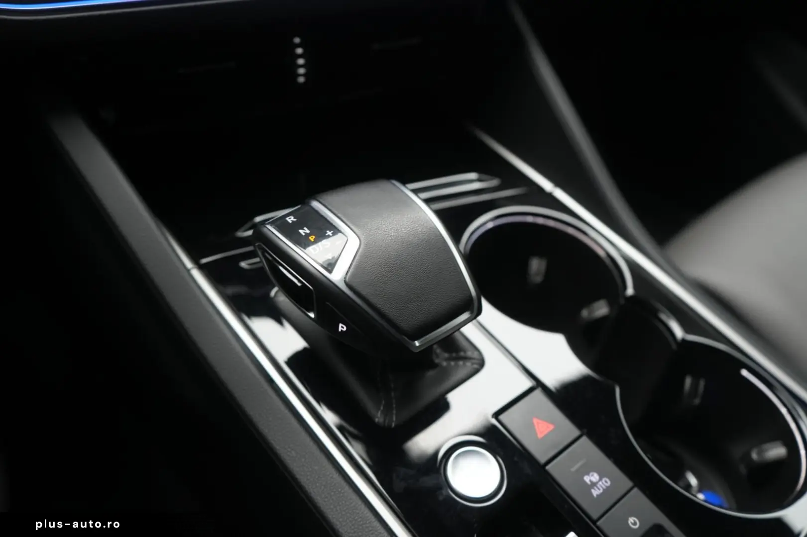 VW Touareg 3.0 V6 TDI 4Motion R-Line Leder ACC Kame