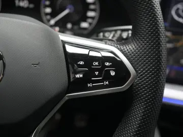 VW Touareg 3.0 V6 TDI 4Motion R-Line Leder ACC Kame