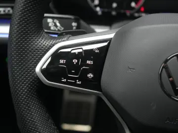 VW Touareg 3.0 V6 TDI 4Motion R-Line Leder ACC Kame