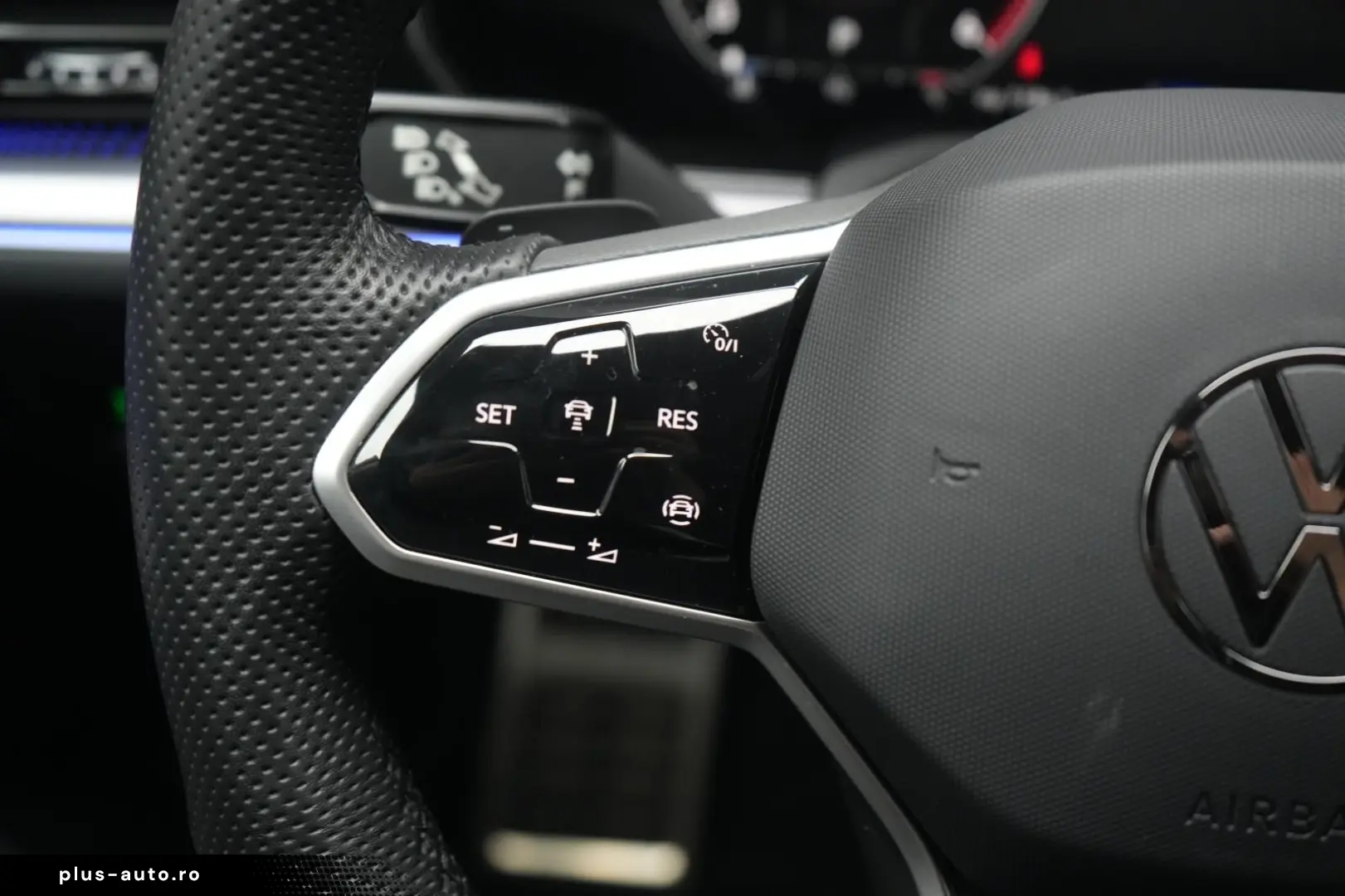 VW Touareg 3.0 V6 TDI 4Motion R-Line Leder ACC Kame