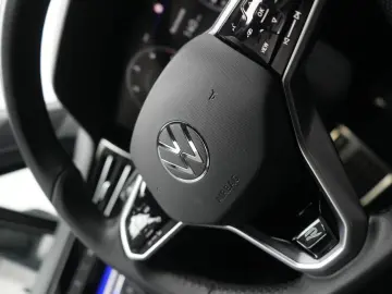 VW Touareg 3.0 V6 TDI 4Motion R-Line Leder ACC Kame