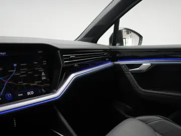 VW Touareg 3.0 V6 TDI 4Motion R-Line Leder ACC Kame