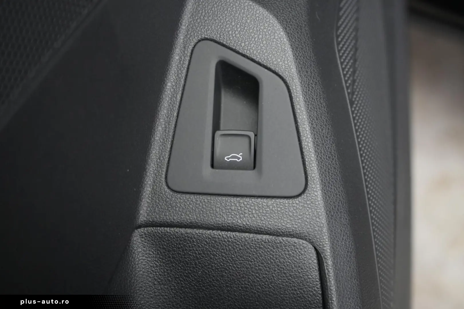 VW Touareg 3.0 V6 TDI 4Motion R-Line Leder ACC Kame