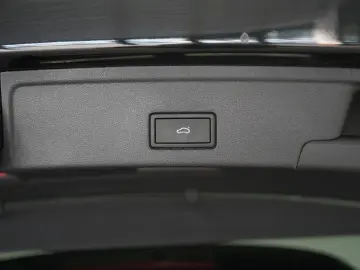 VW Touareg 3.0 V6 TDI 4Motion R-Line Leder ACC Kame