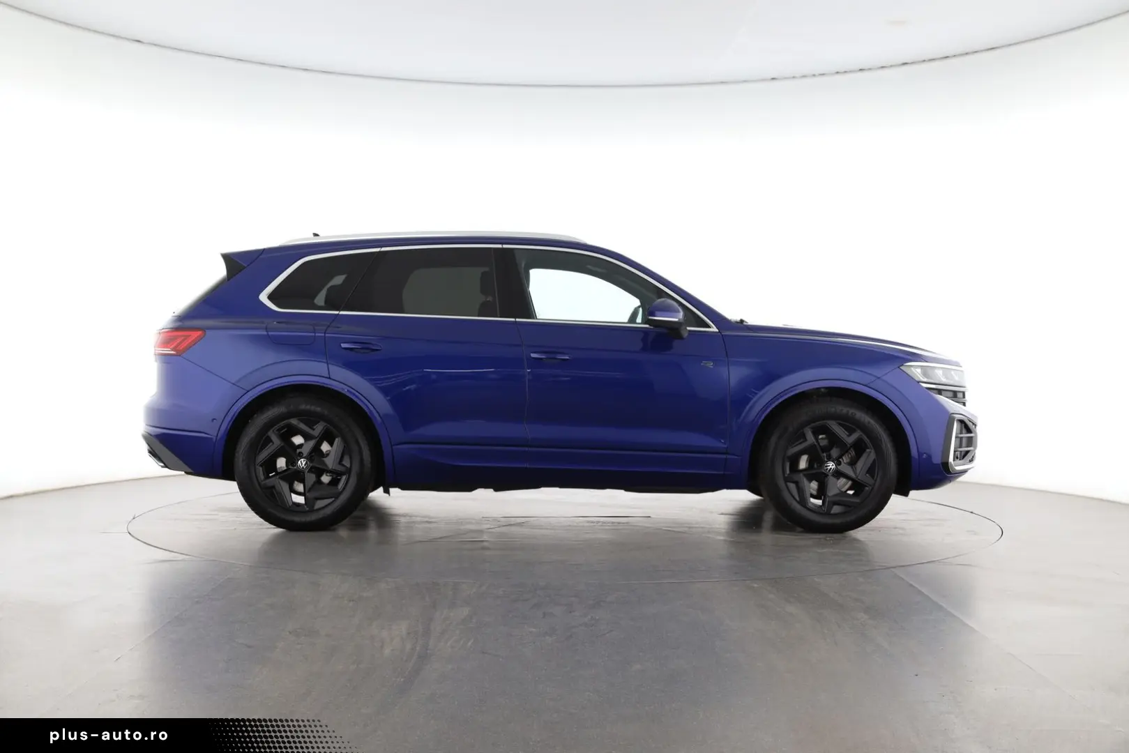 VW Touareg 3.0 TDI 4MOTION R-Line   LUFT   AHK