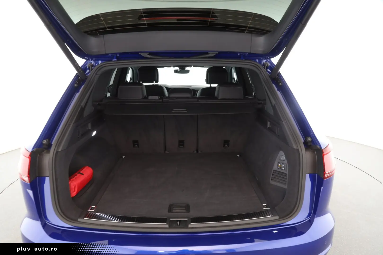 VW Touareg 3.0 TDI 4MOTION R-Line   LUFT   AHK