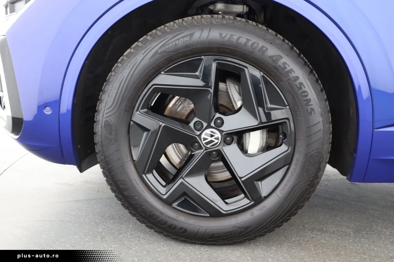 VW Touareg 3.0 TDI 4MOTION R-Line   LUFT   AHK