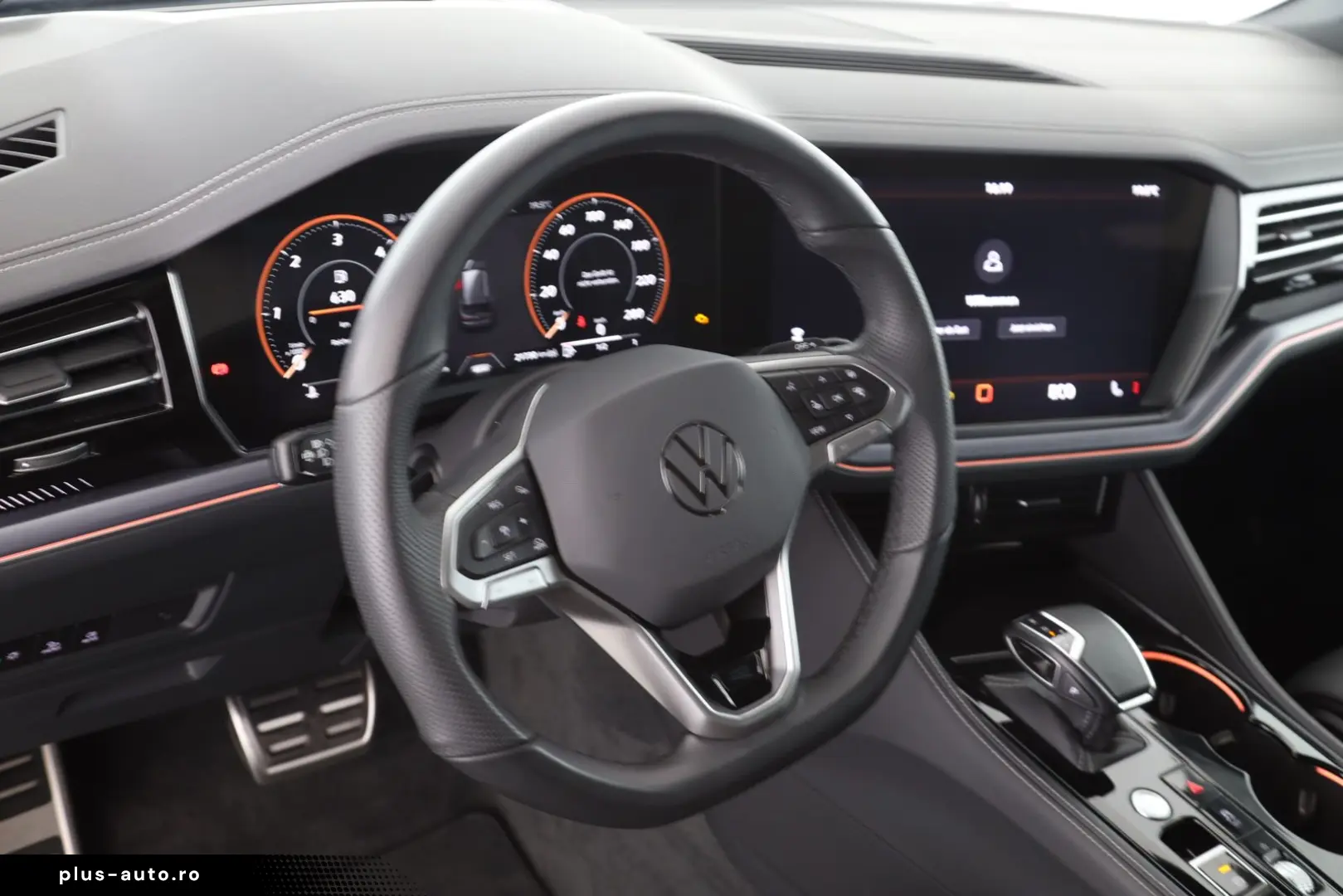 VW Touareg 3.0 TDI 4MOTION R-Line   LUFT   AHK