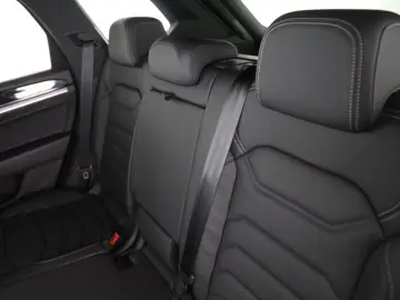 VW Touareg 3.0 TDI 4MOTION R-Line   LUFT   AHK