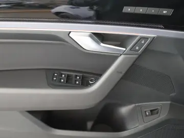 VW Touareg 3.0 TDI 4MOTION R-Line   LUFT   AHK