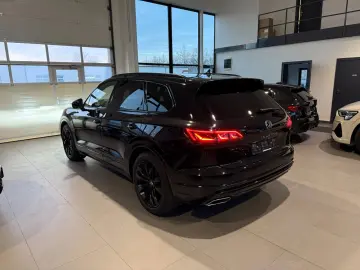 VW Touareg R-Line 4M AID DYN MATRIX LUFT 360  AHK