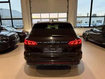 VW Touareg R-Line 4M AID DYN MATRIX LUFT 360  AHK