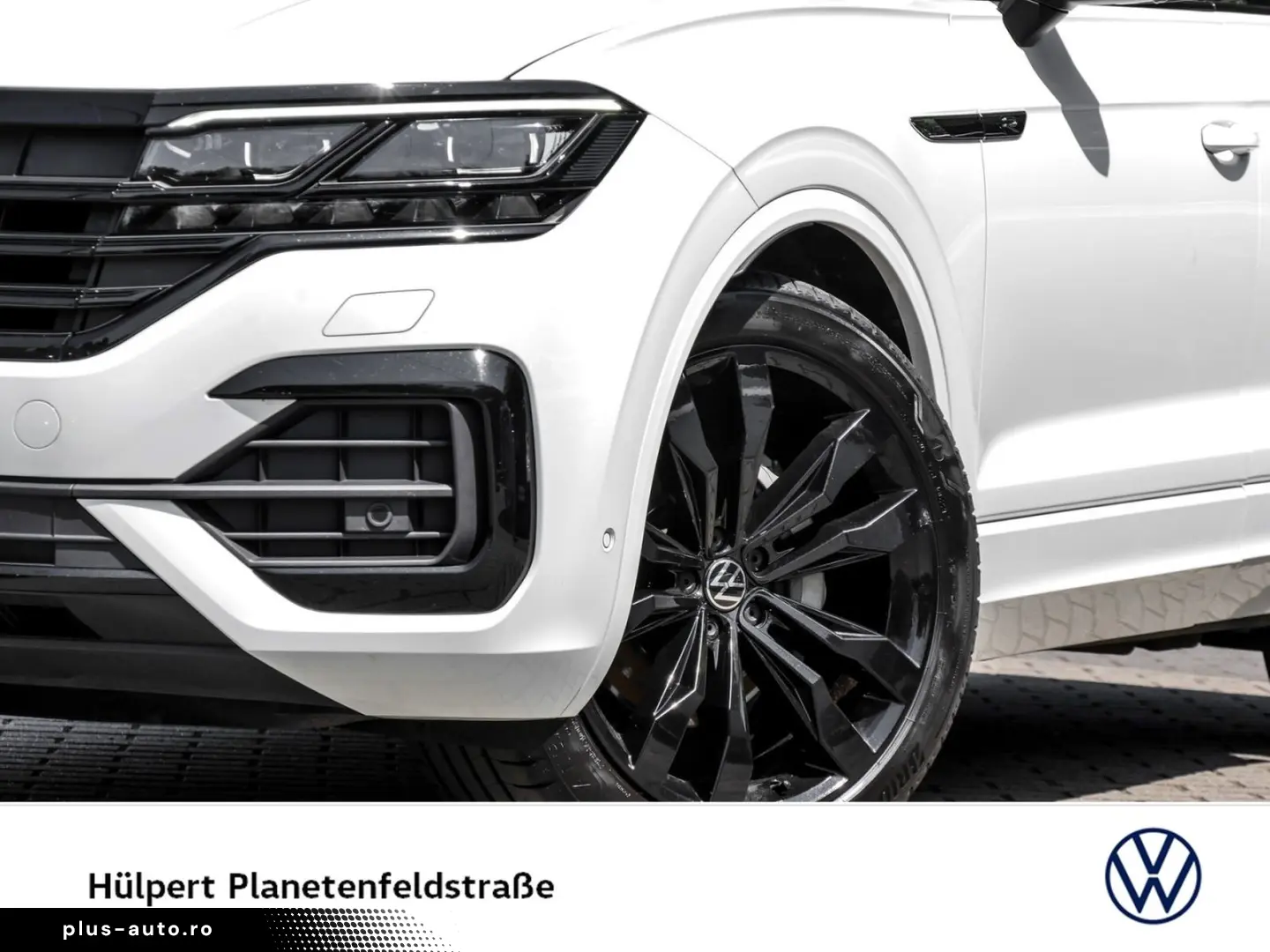 VW Touareg V6 R-LINE BLACKSTYLE PANO AHK 360CAM 21Z