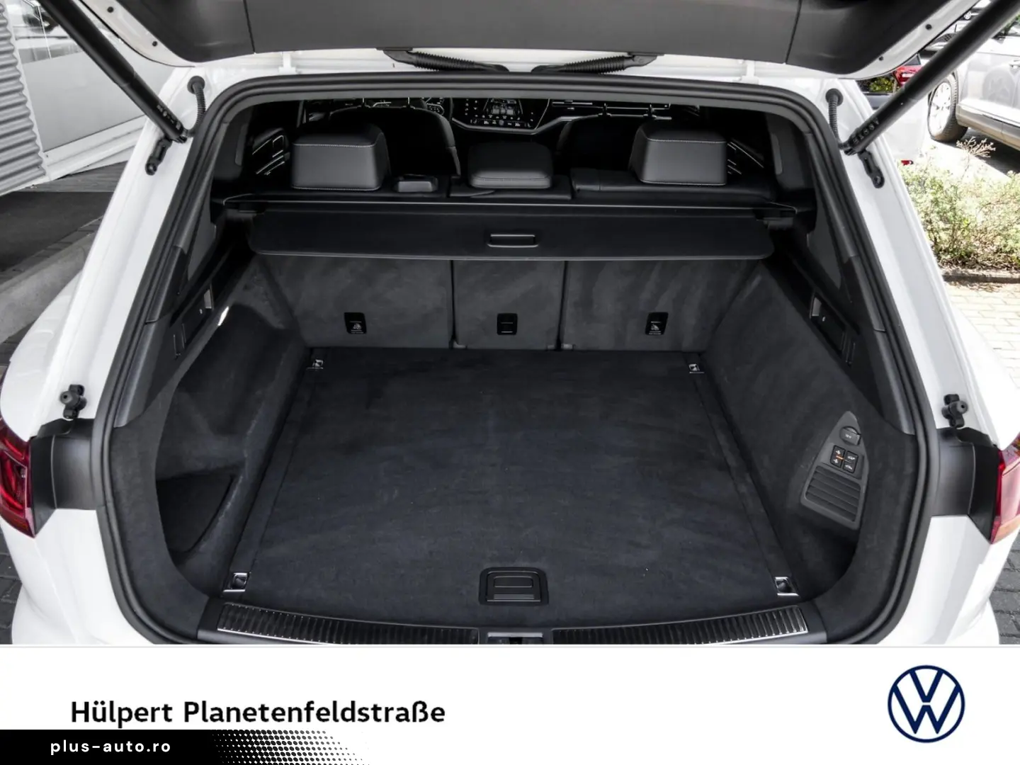 VW Touareg V6 R-LINE BLACKSTYLE PANO AHK 360CAM 21Z