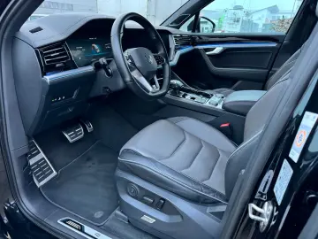 VW Touareg R-Line 4Motion Allradlenkung Pano Dynau