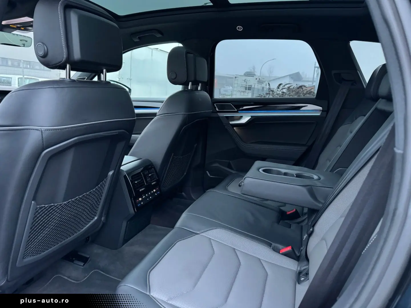 VW Touareg R-Line 4Motion Allradlenkung Pano Dynau