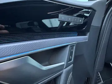 VW Touareg R-Line 4Motion Allradlenkung Pano Dynau