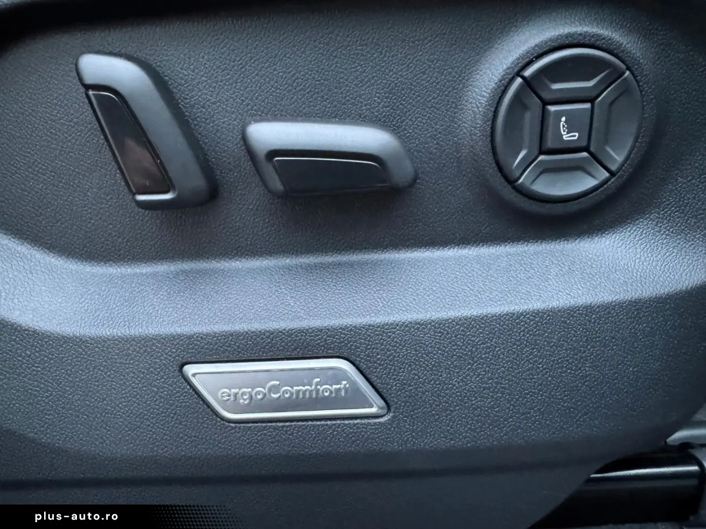 VW Touareg R-Line 4Motion Allradlenkung Pano Dynau