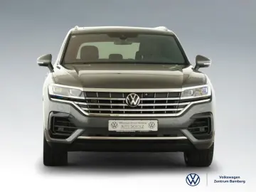 VW Touareg 3.0 V6 TSI R-LINE 4MOTION GJR PANO AHK